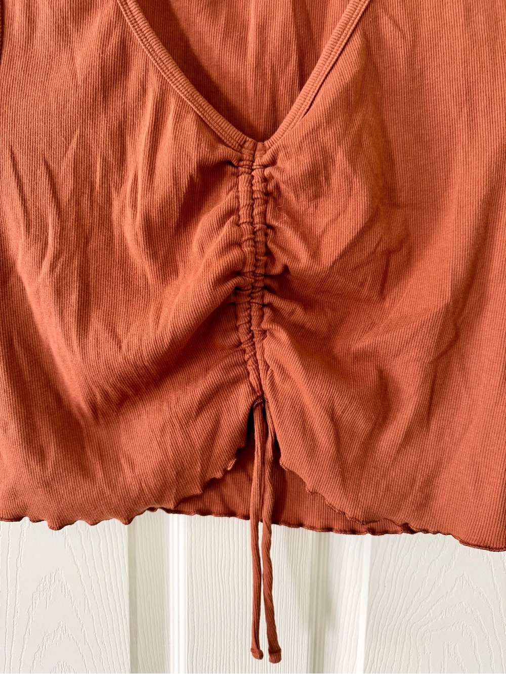Aeropostale Rust Drawstring Ruched V-Neck Crop Top - Picture 2 of 5